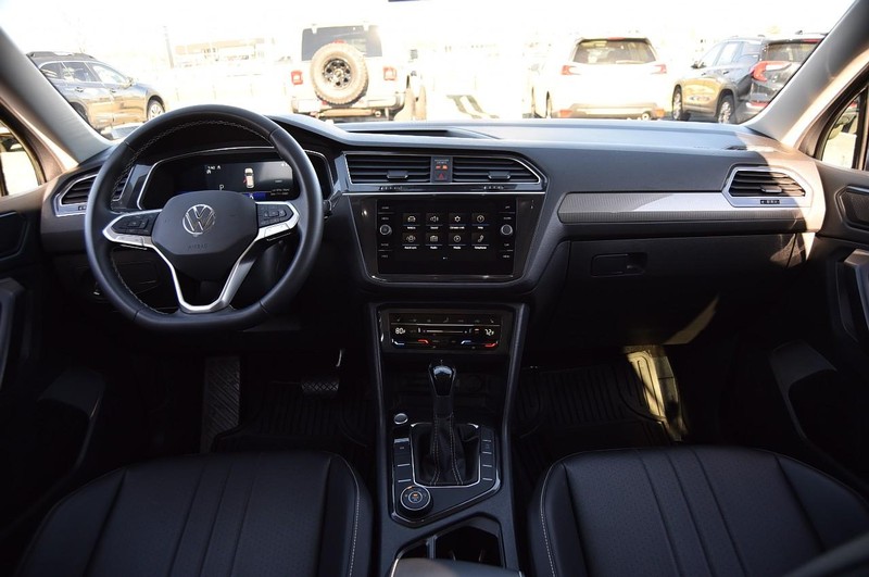 Volkswagen Tiguan Vehicle Image 07