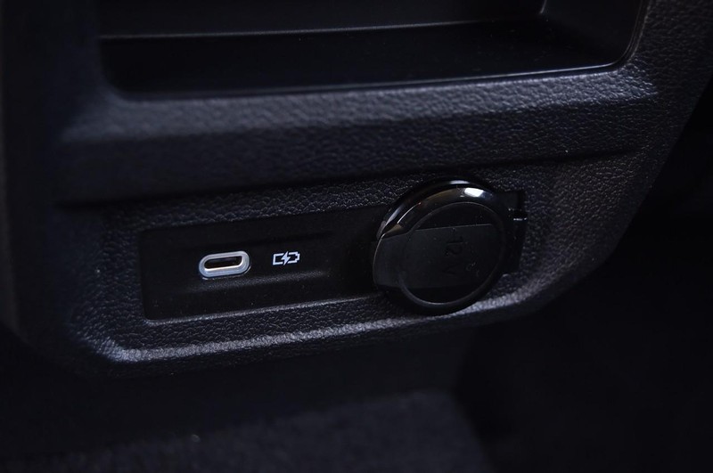 Volkswagen Tiguan Vehicle Image 23