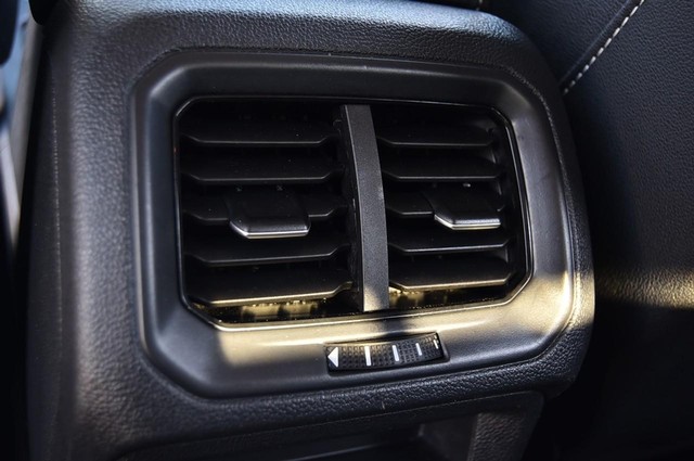 Volkswagen Taos Vehicle Image 22