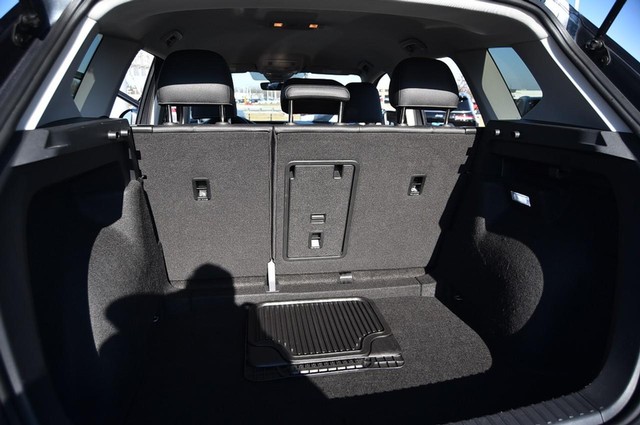 Volkswagen Taos Vehicle Image 24