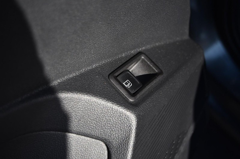 Volkswagen Taos Vehicle Full-screen Gallery Image 9