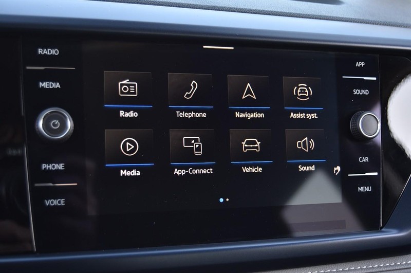 Volkswagen Taos Vehicle Full-screen Gallery Image 14