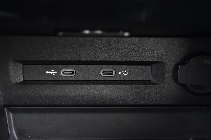 Volkswagen Taos Vehicle Full-screen Gallery Image 16