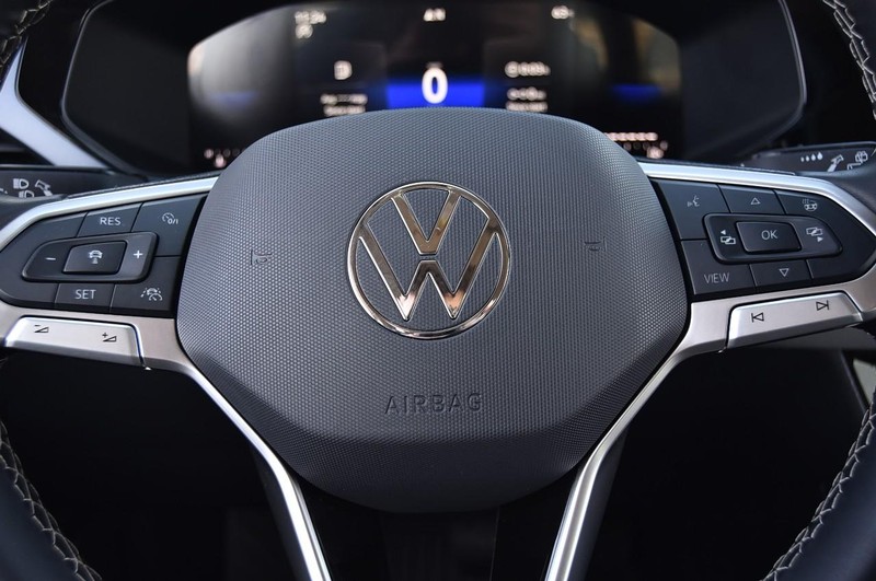 Volkswagen Taos Vehicle Full-screen Gallery Image 18