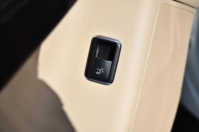 Mercedes-Benz GLE Vehicle Image 09