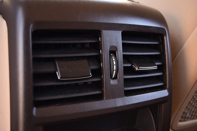 Mercedes-Benz GLE Vehicle Image 25