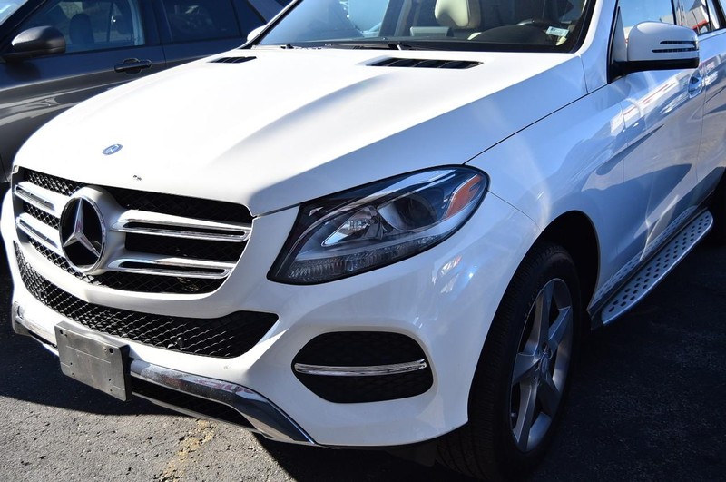 Mercedes-Benz GLE Vehicle Image 03