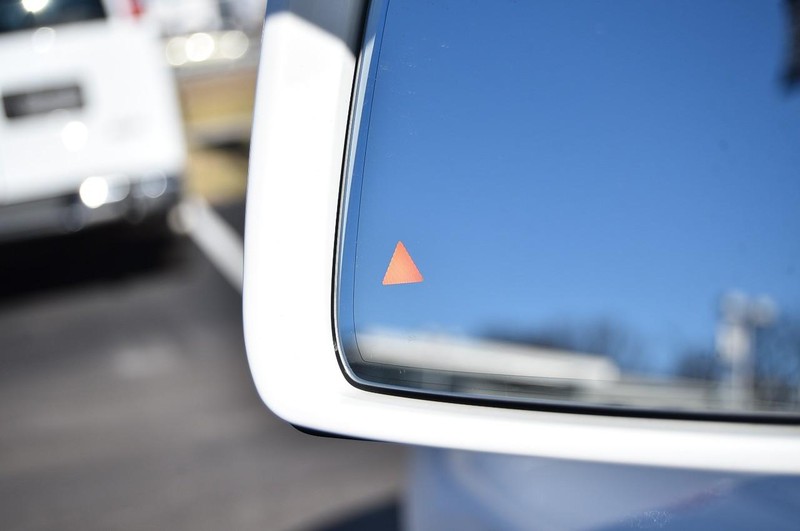 Mercedes-Benz GLE Vehicle Image 11