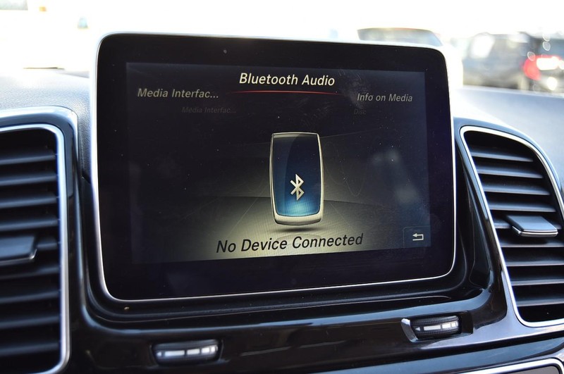 Mercedes-Benz GLE Vehicle Image 15