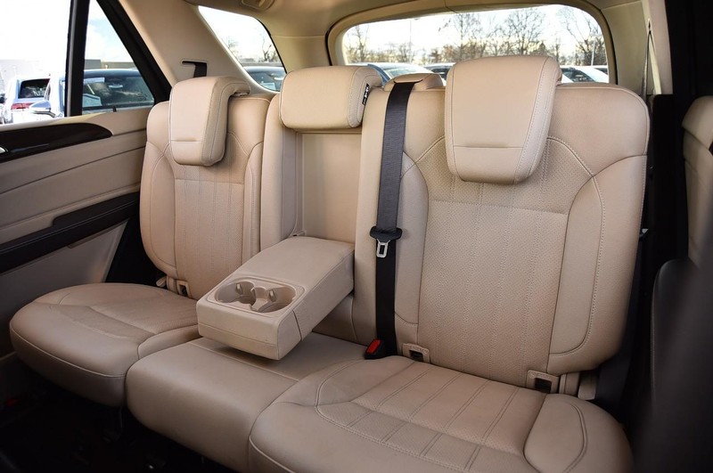 Mercedes-Benz GLE Vehicle Image 24