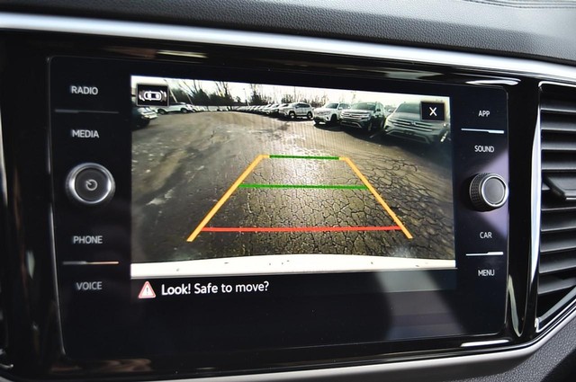 Volkswagen Atlas Cross Sport Vehicle Image 13