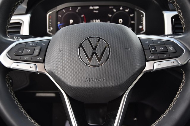 Volkswagen Atlas Cross Sport Vehicle Image 18