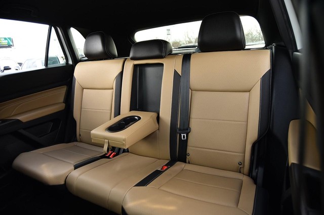 Volkswagen Atlas Cross Sport Vehicle Image 21