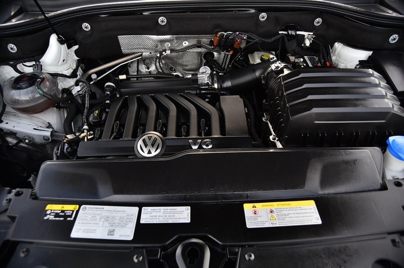 Volkswagen Atlas Cross Sport Vehicle Full-screen Gallery Image 26