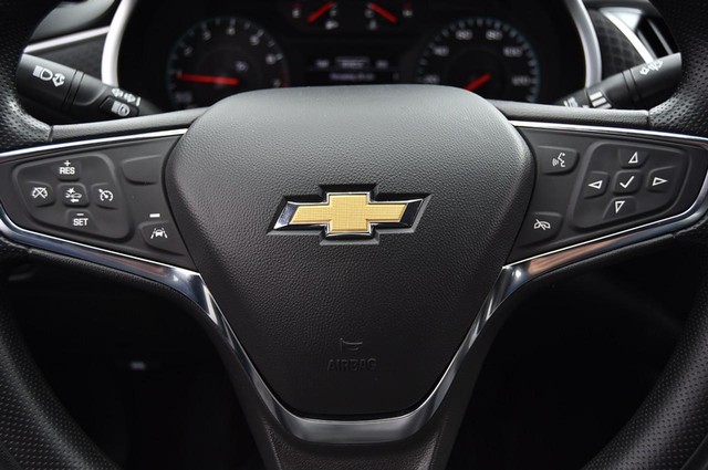 Chevrolet Malibu Vehicle Image 16