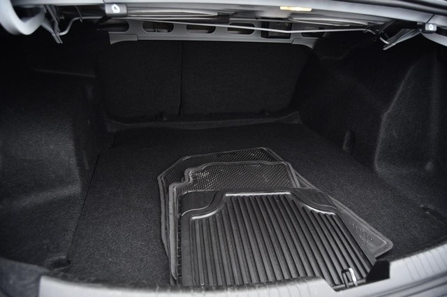 Chevrolet Malibu Vehicle Image 21