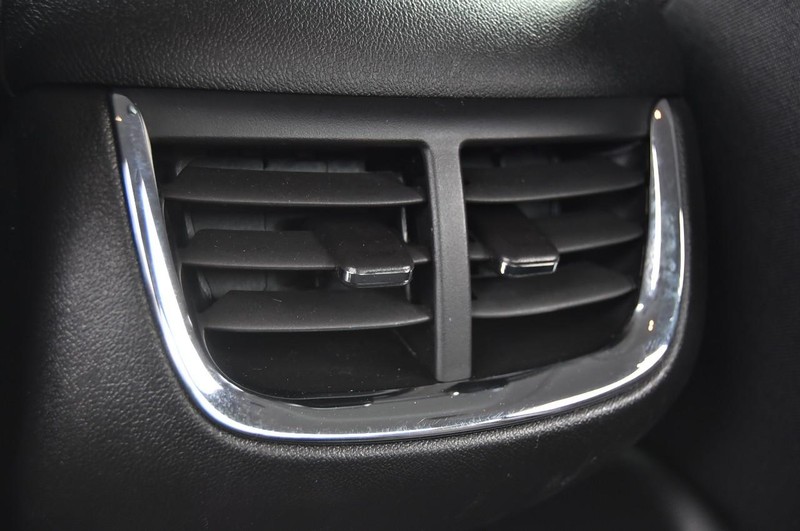 Chevrolet Malibu Vehicle Image 20