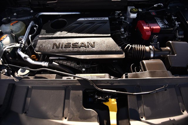 Nissan Rogue Vehicle Image 25