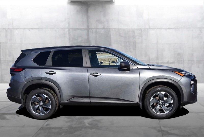 Nissan Rogue Vehicle Image 05