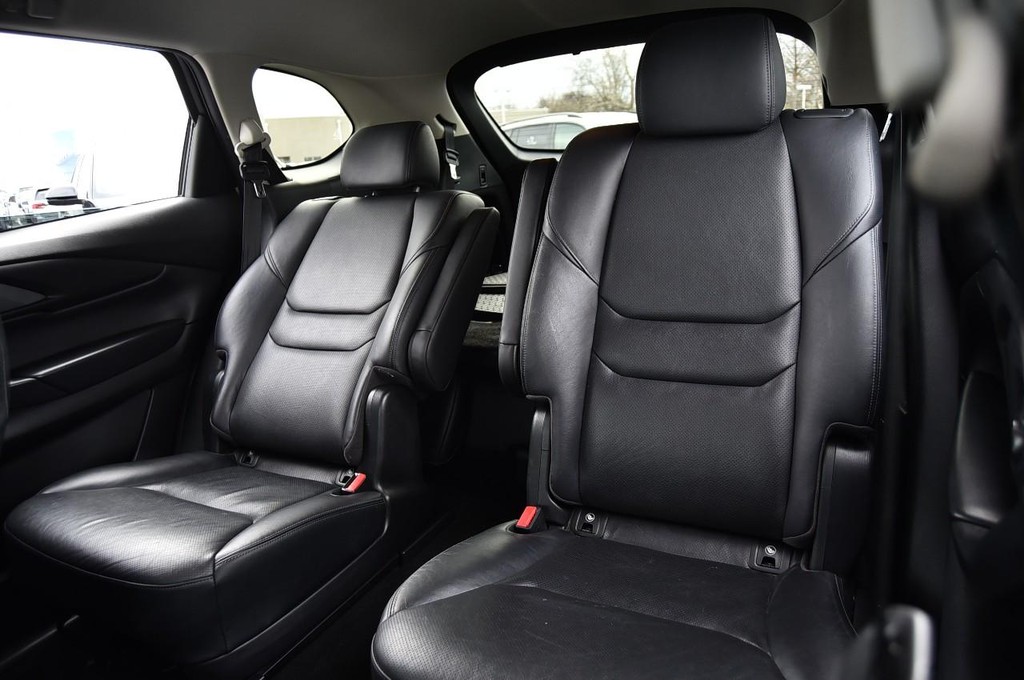 Mazda CX-9 Vehicle Full-screen Gallery Image 22