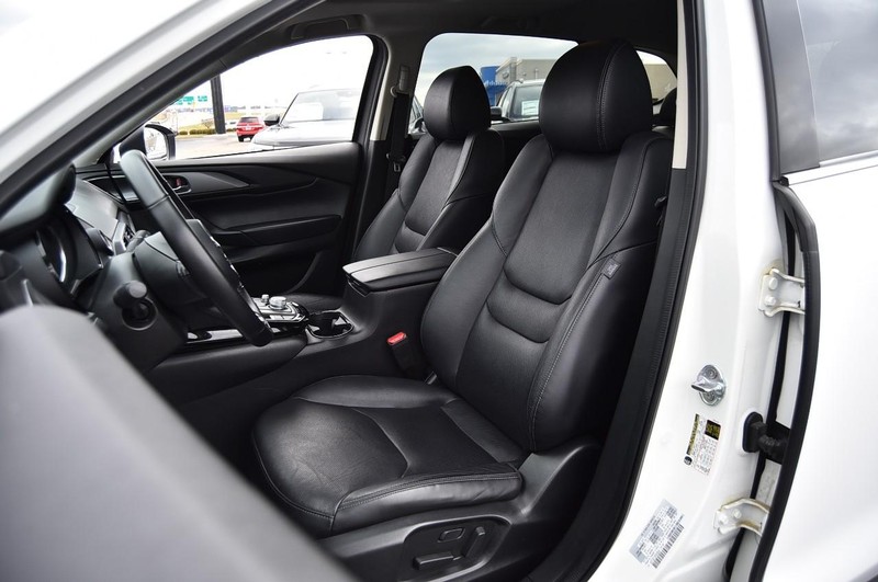 Mazda CX-9 Vehicle Image 19