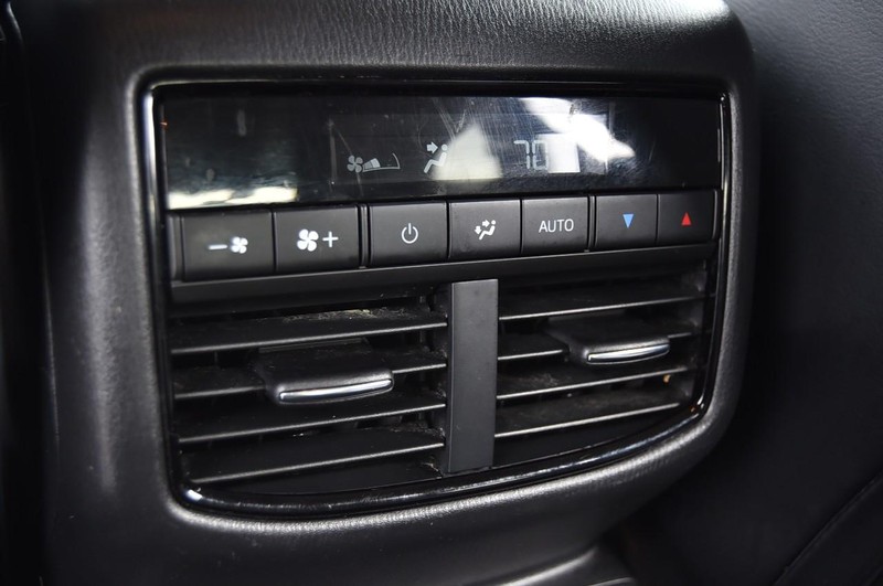 Mazda CX-9 Vehicle Image 23