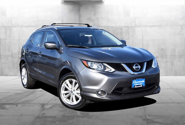 Nissan Rogue Sport Vehicle Image 02