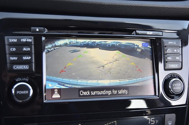 Nissan Rogue Sport Vehicle Image 15