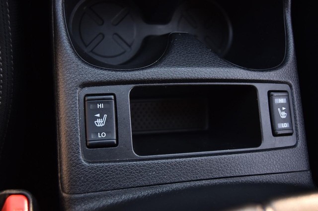 Nissan Rogue Sport Vehicle Image 20