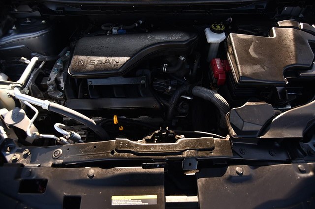 Nissan Rogue Sport Vehicle Image 28