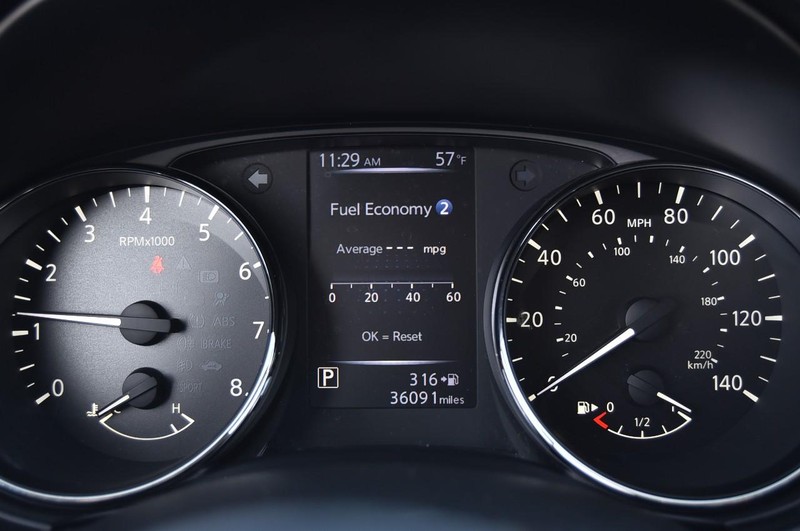 Nissan Rogue Sport Vehicle Image 12