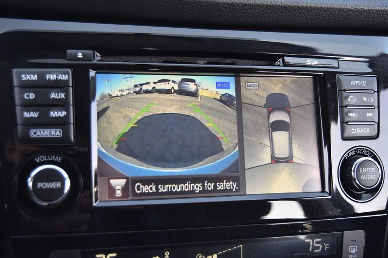 Nissan Rogue Sport Vehicle Image 16