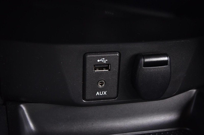 Nissan Rogue Sport Vehicle Image 19