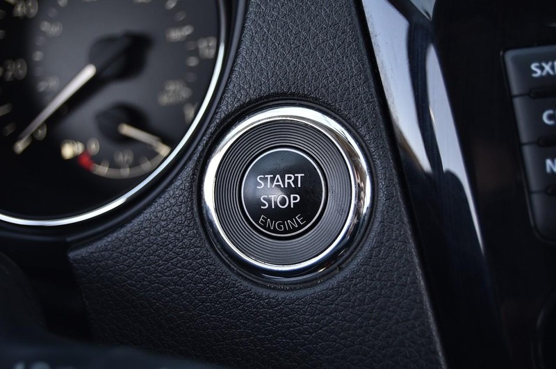 Nissan Rogue Sport Vehicle Image 21