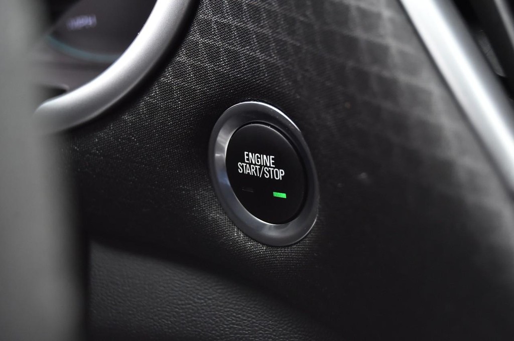 Chevrolet Malibu Vehicle Full-screen Gallery Image 15