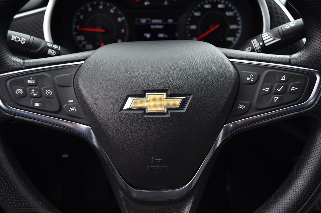 Chevrolet Malibu Vehicle Full-screen Gallery Image 16