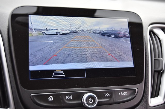 Chevrolet Malibu Vehicle Image 11