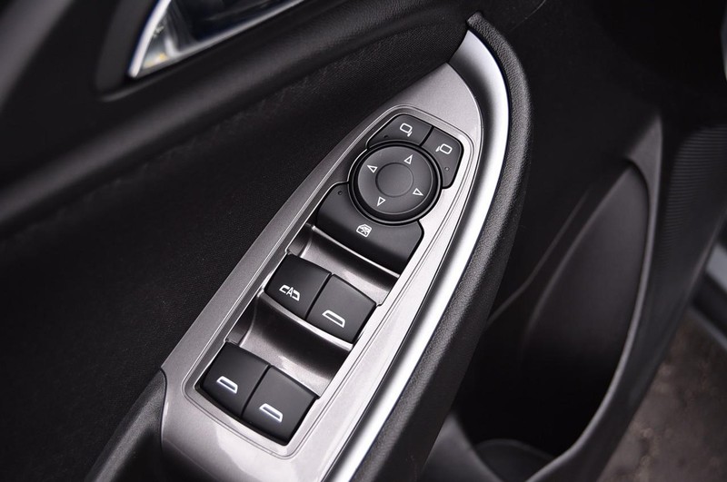 Chevrolet Malibu Vehicle Image 08