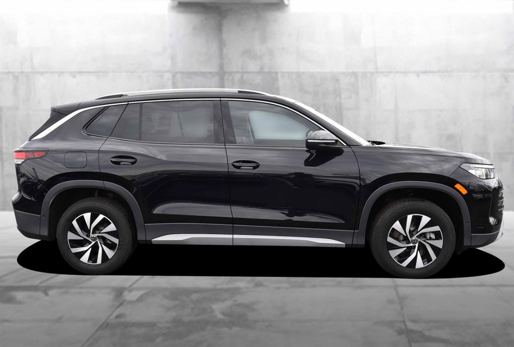 Volkswagen Tiguan Vehicle Full-screen Gallery Image 5