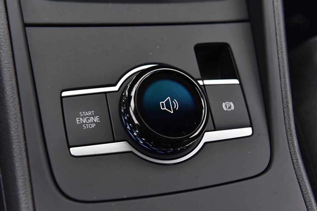 Volkswagen Tiguan Vehicle Full-screen Gallery Image 16