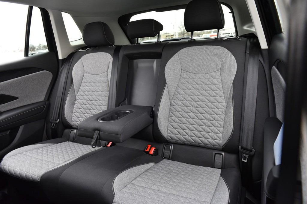 Volkswagen Tiguan Vehicle Full-screen Gallery Image 20