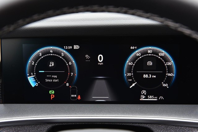 Volkswagen Tiguan Vehicle Image 11