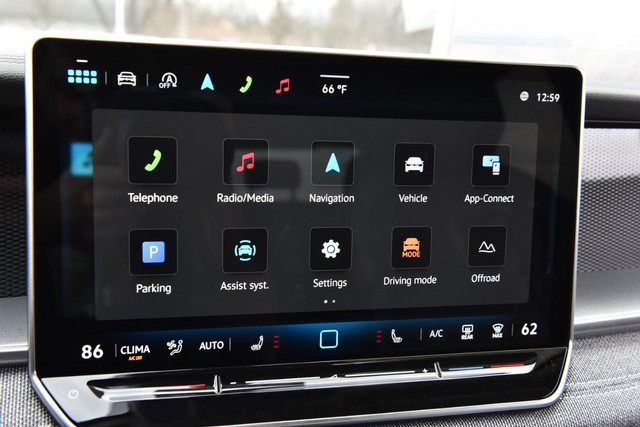 Volkswagen Tiguan Vehicle Image 14