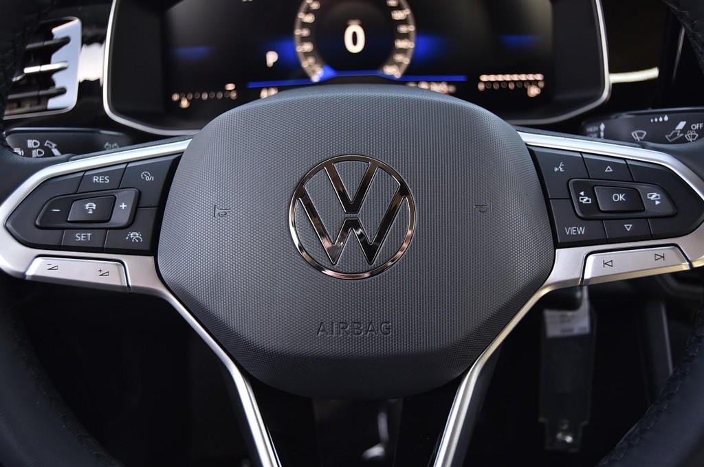 Volkswagen Jetta Vehicle Full-screen Gallery Image 18