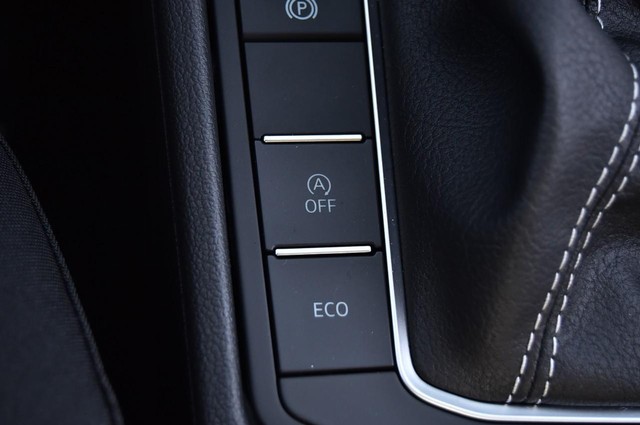 Volkswagen Jetta Vehicle Image 17