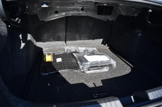 Volkswagen Jetta Vehicle Image 22