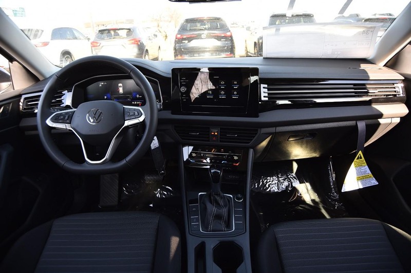 Volkswagen Jetta Vehicle Image 07