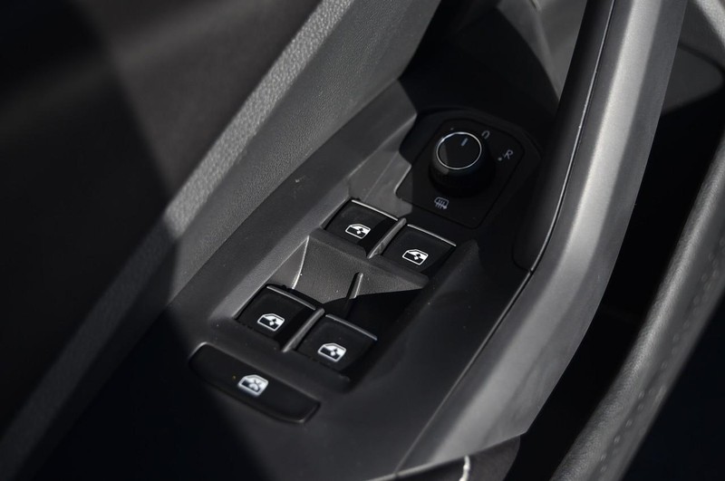 Volkswagen Jetta Vehicle Image 08