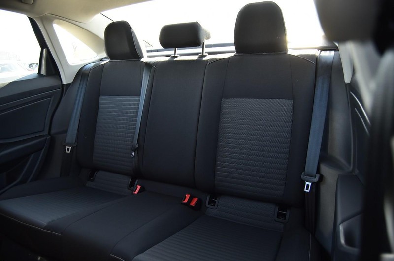 Volkswagen Jetta Vehicle Image 21