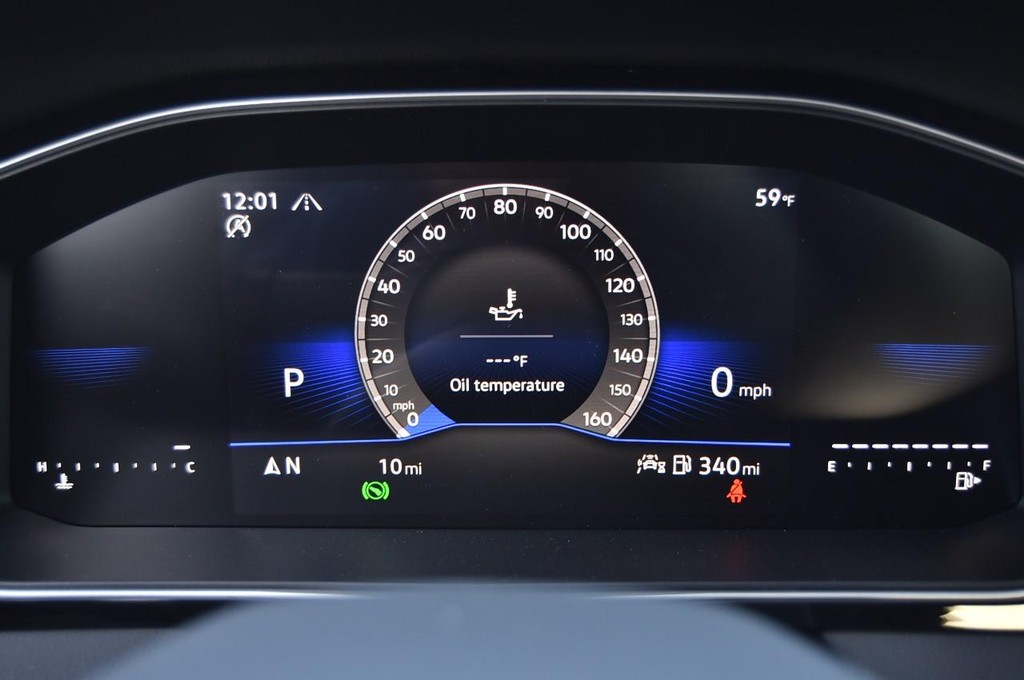 Volkswagen Jetta Vehicle Full-screen Gallery Image 12